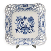 Ancient porcelain plateau from Meissen, Germany, 20th century.