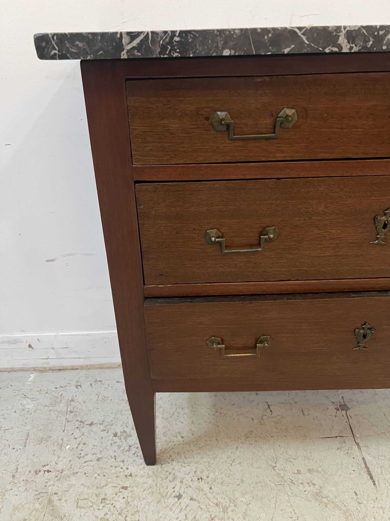 Louis XVI style chest of drawers in solid oak, 19th century