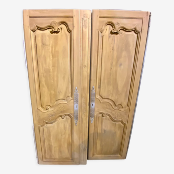 Aerogummed cherry doors