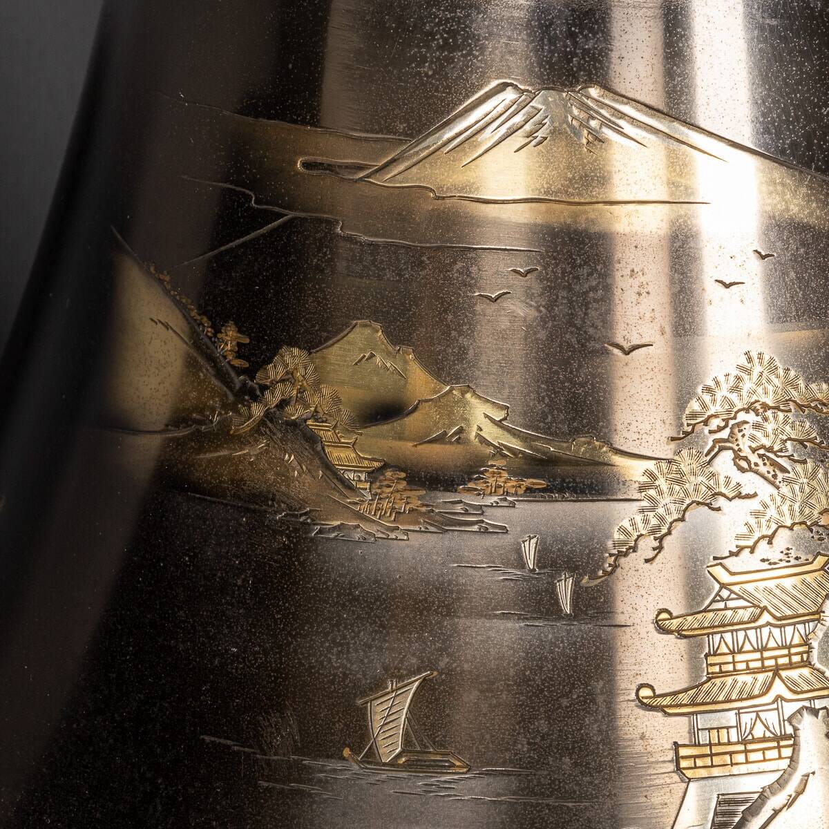 Mid 20thc japanese pair of lacquered table lamps c.1960