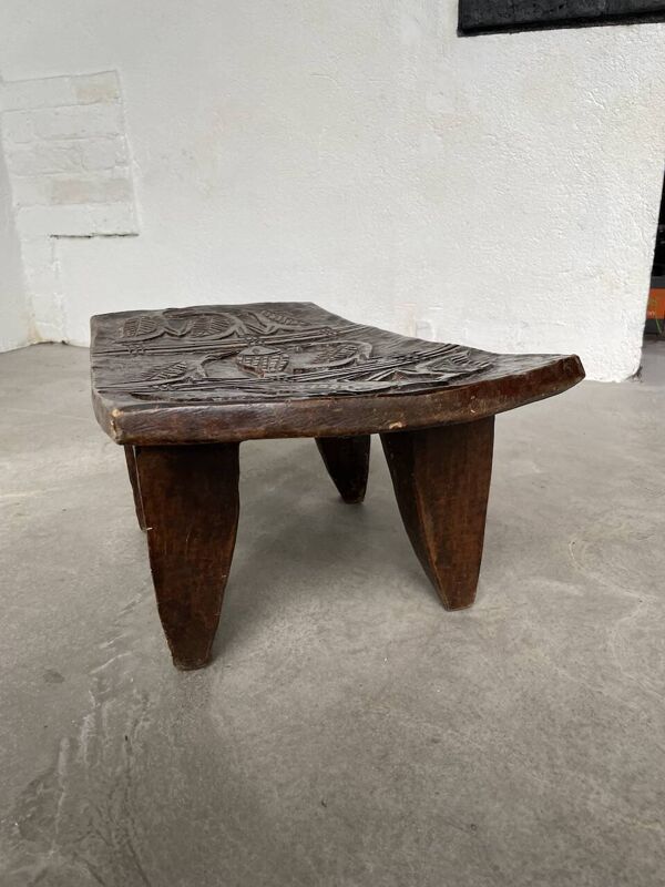 Tabouret repose-pieds africain