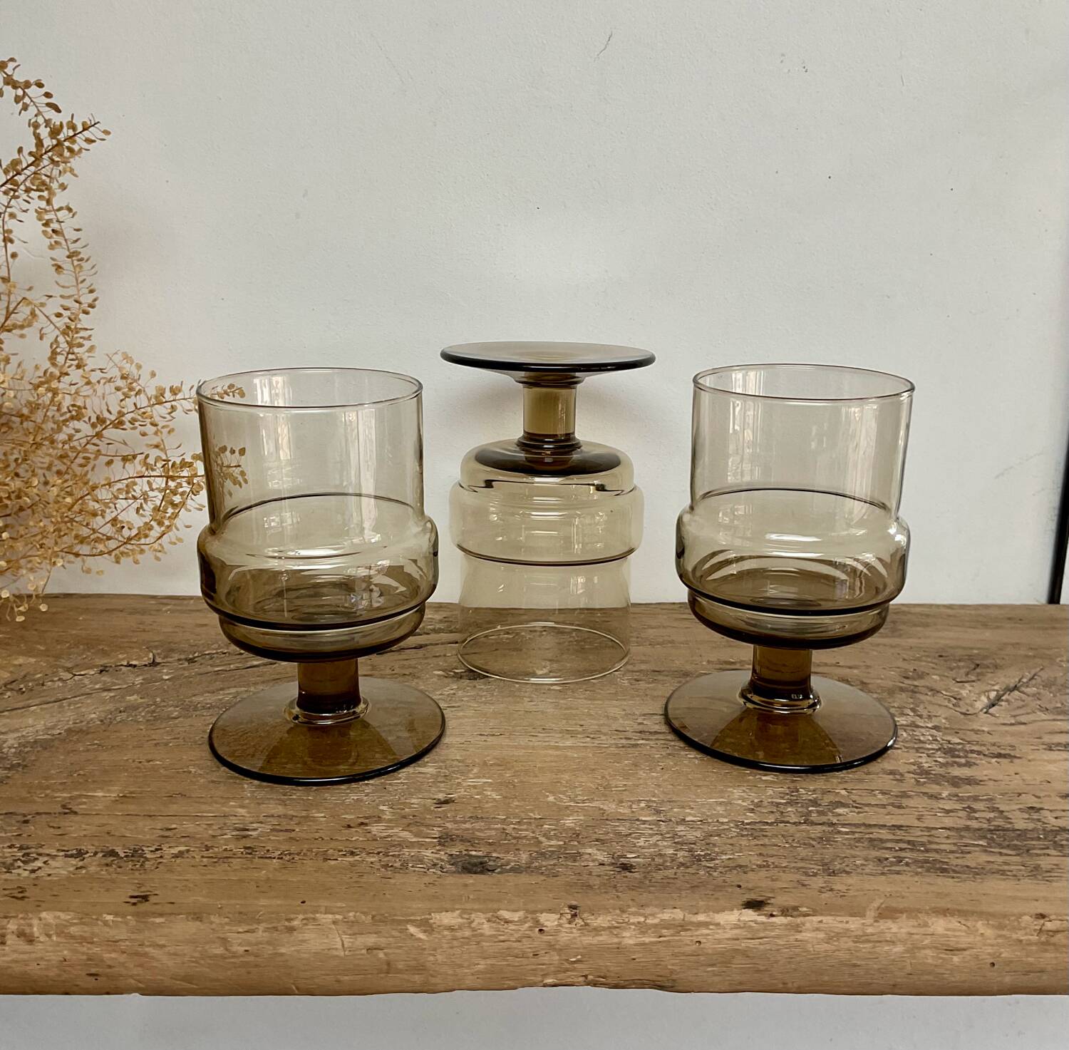 3 “Willem Heesen” smoked glass glasses