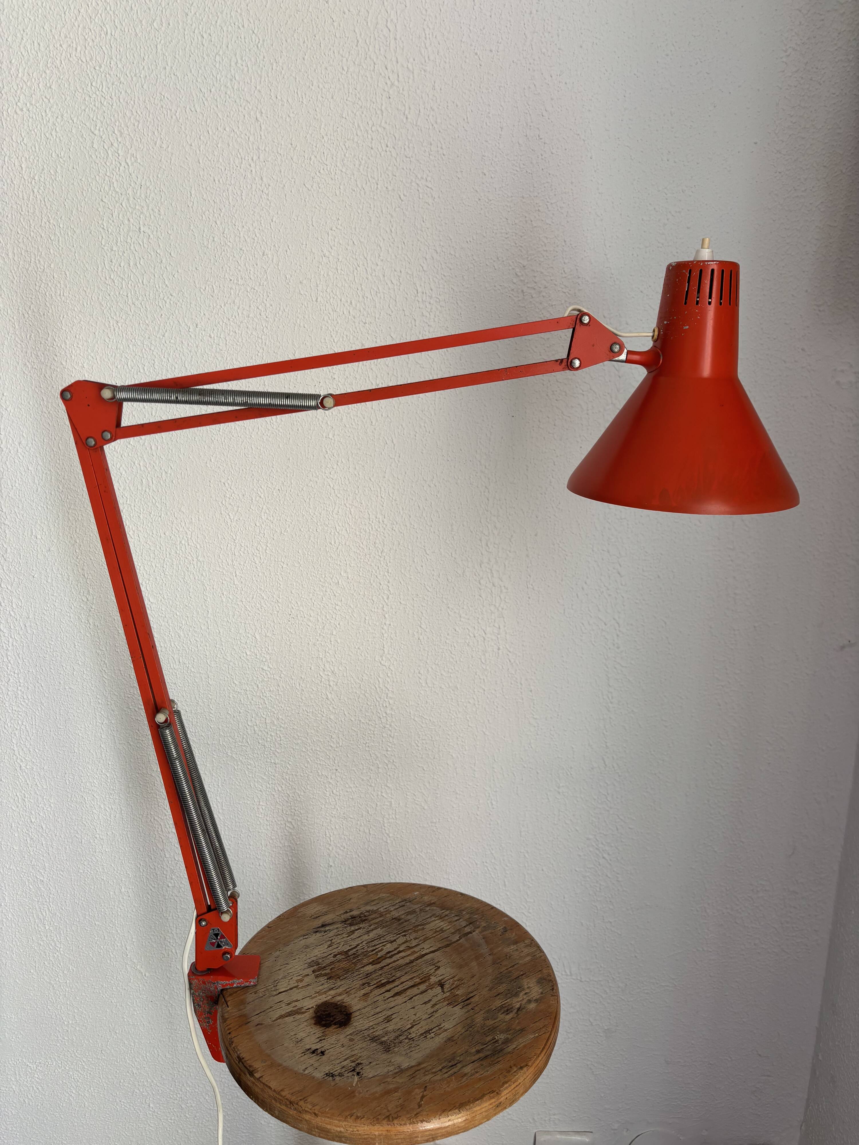 Vintage 1970s carrot Twist T1 architect lamp - 65 cm