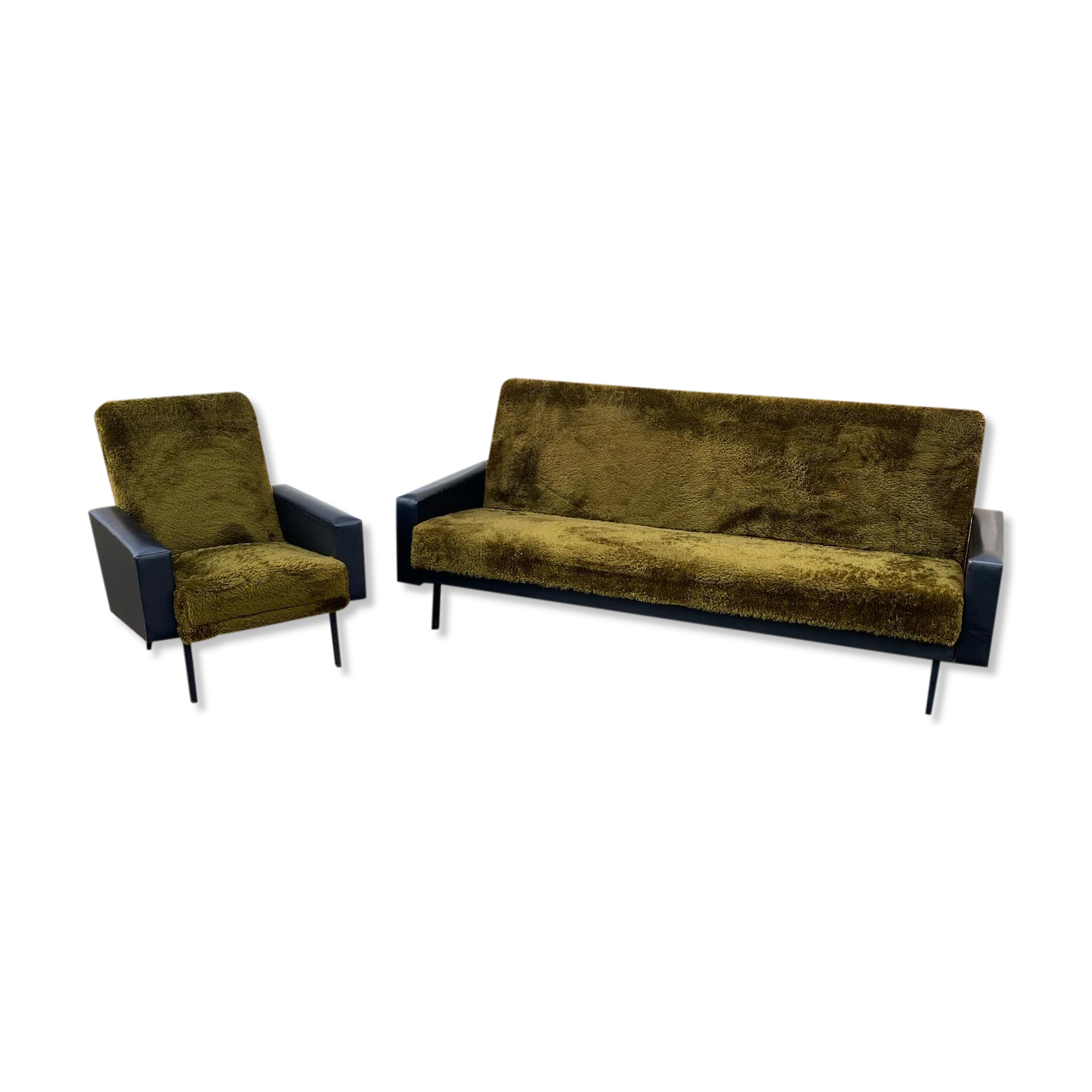 Sofa with are vintage armchair Skaï and moumoute