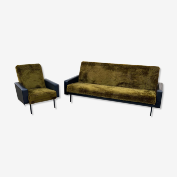 Sofa with are vintage armchair Skaï and moumoute