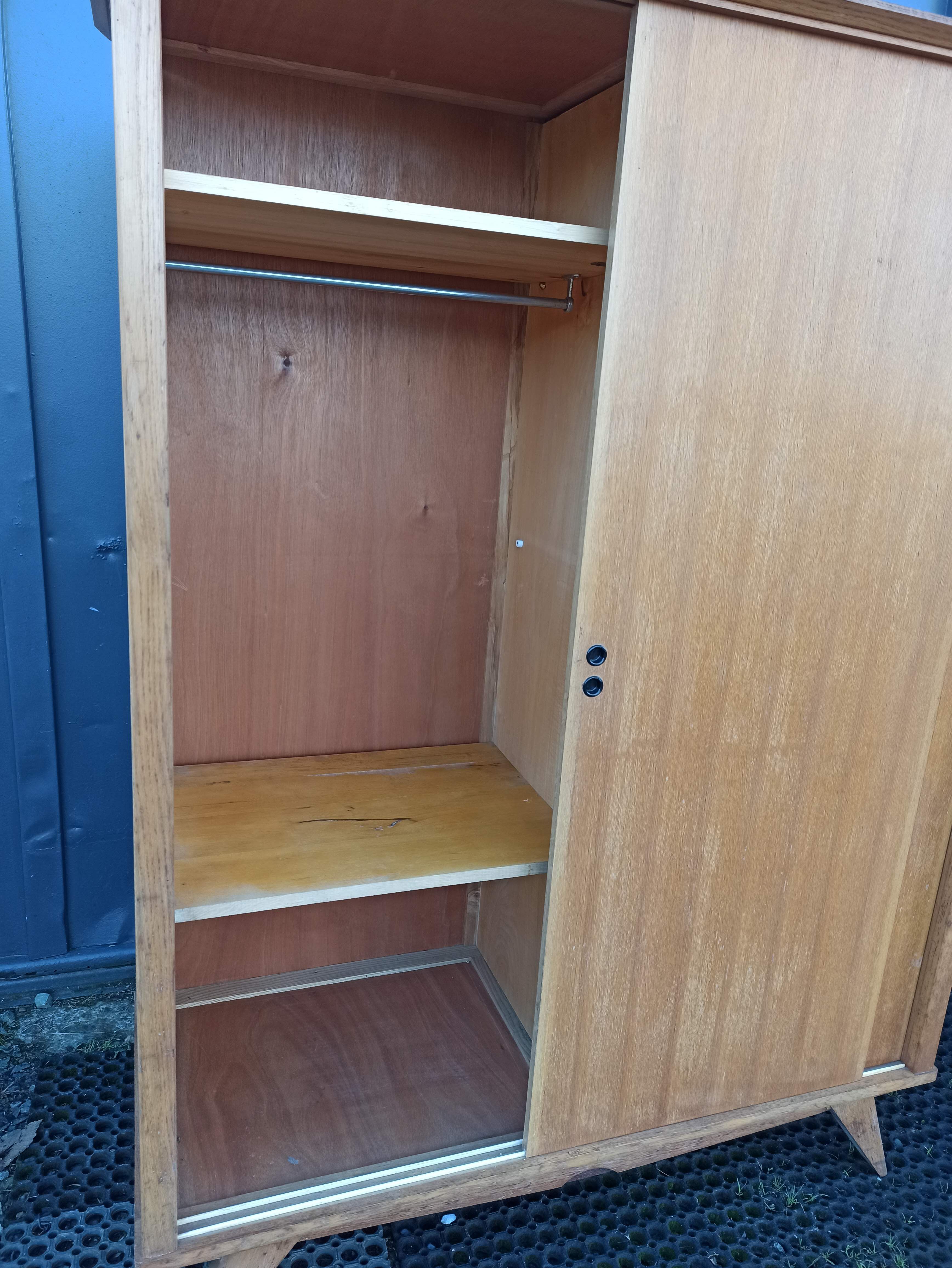 Linen wardrobe wardrobe year 50 - 2 sliding doors