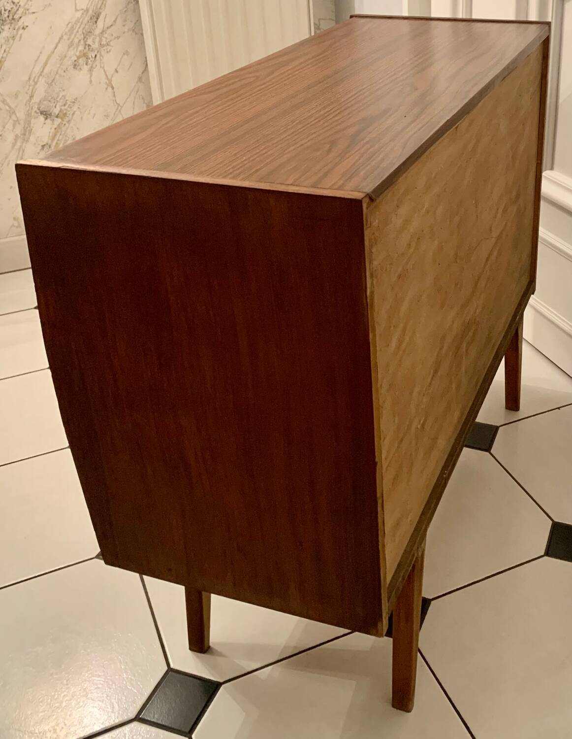 Commode vintage pieds compas