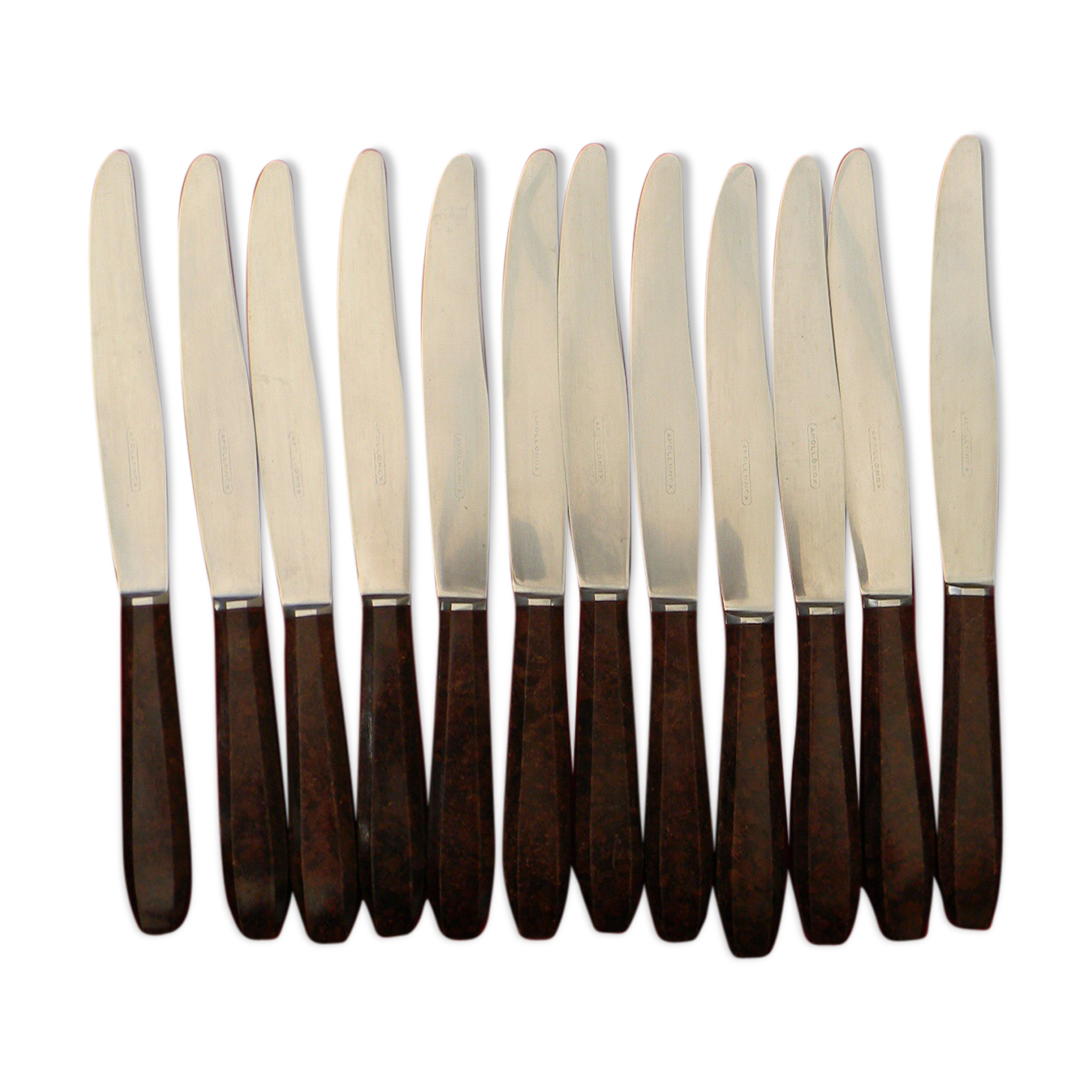Lot de 12 couteaux Apollonox lame inox manche bakélite.