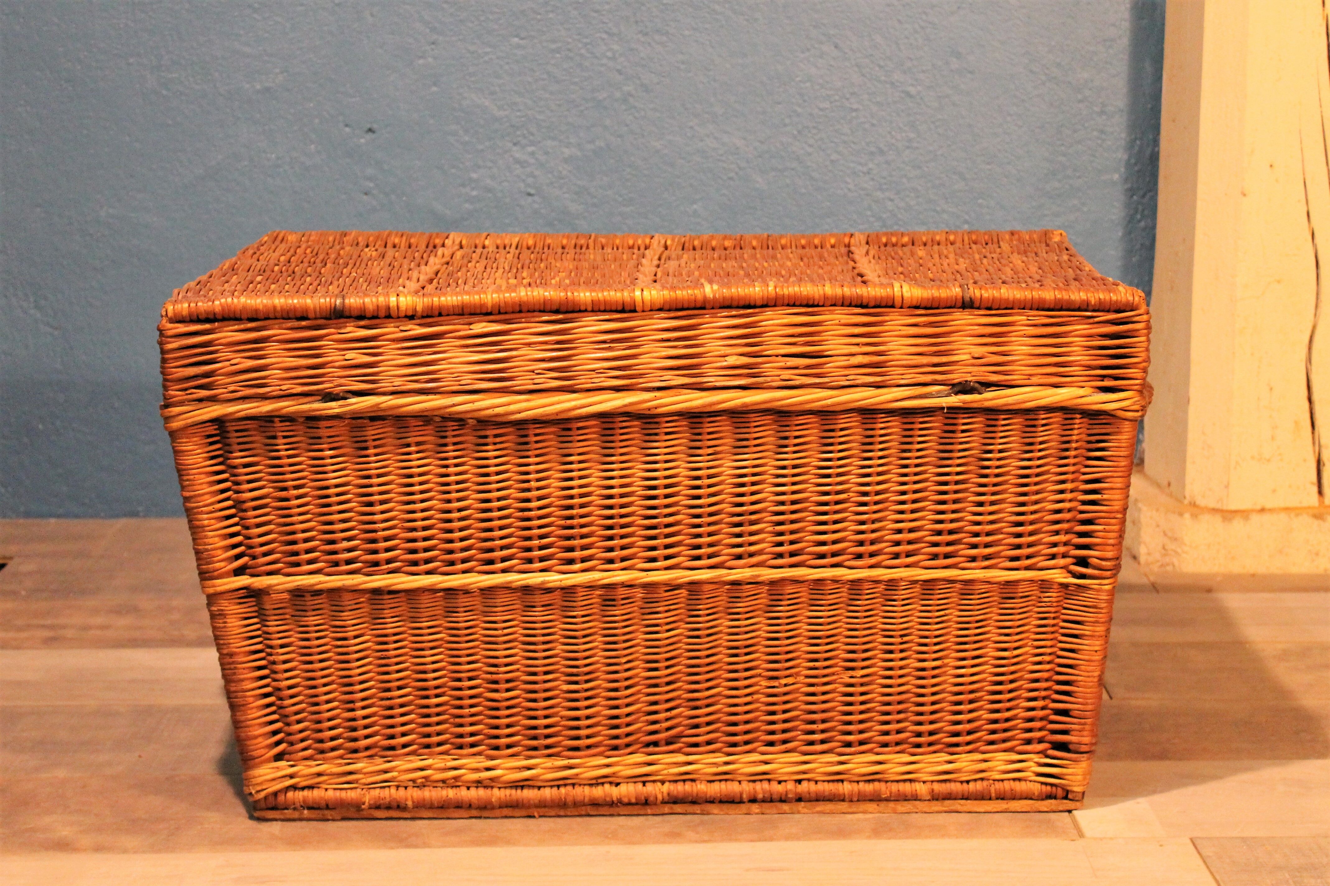 Trunk wicker 1930