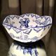 Bol ou coupelle en faience decor asiatique a motifs bleus