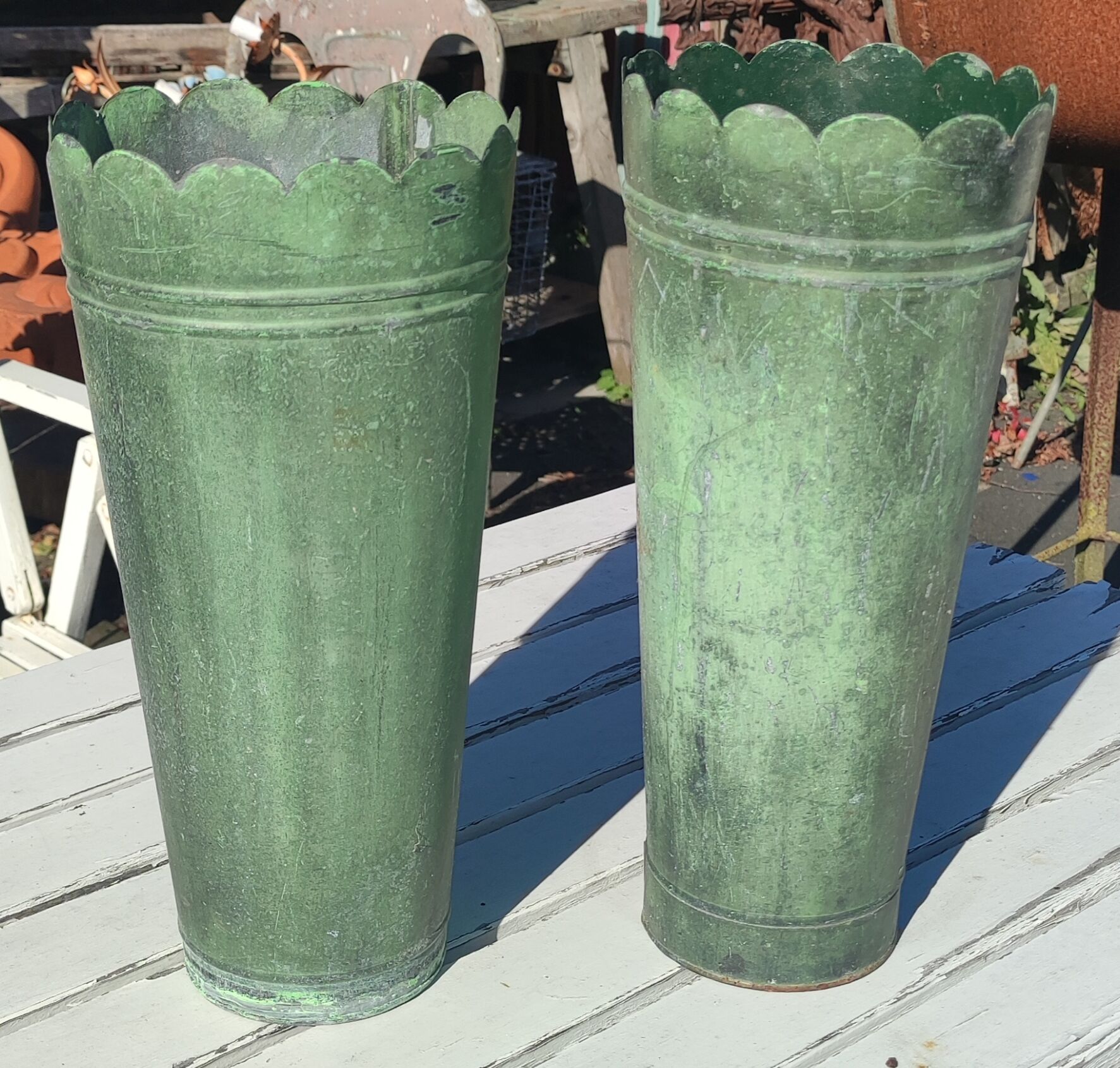 Lot 10 anciens pots de fleuriste en zinc