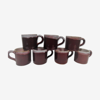 7 coffee cups made of sandstone