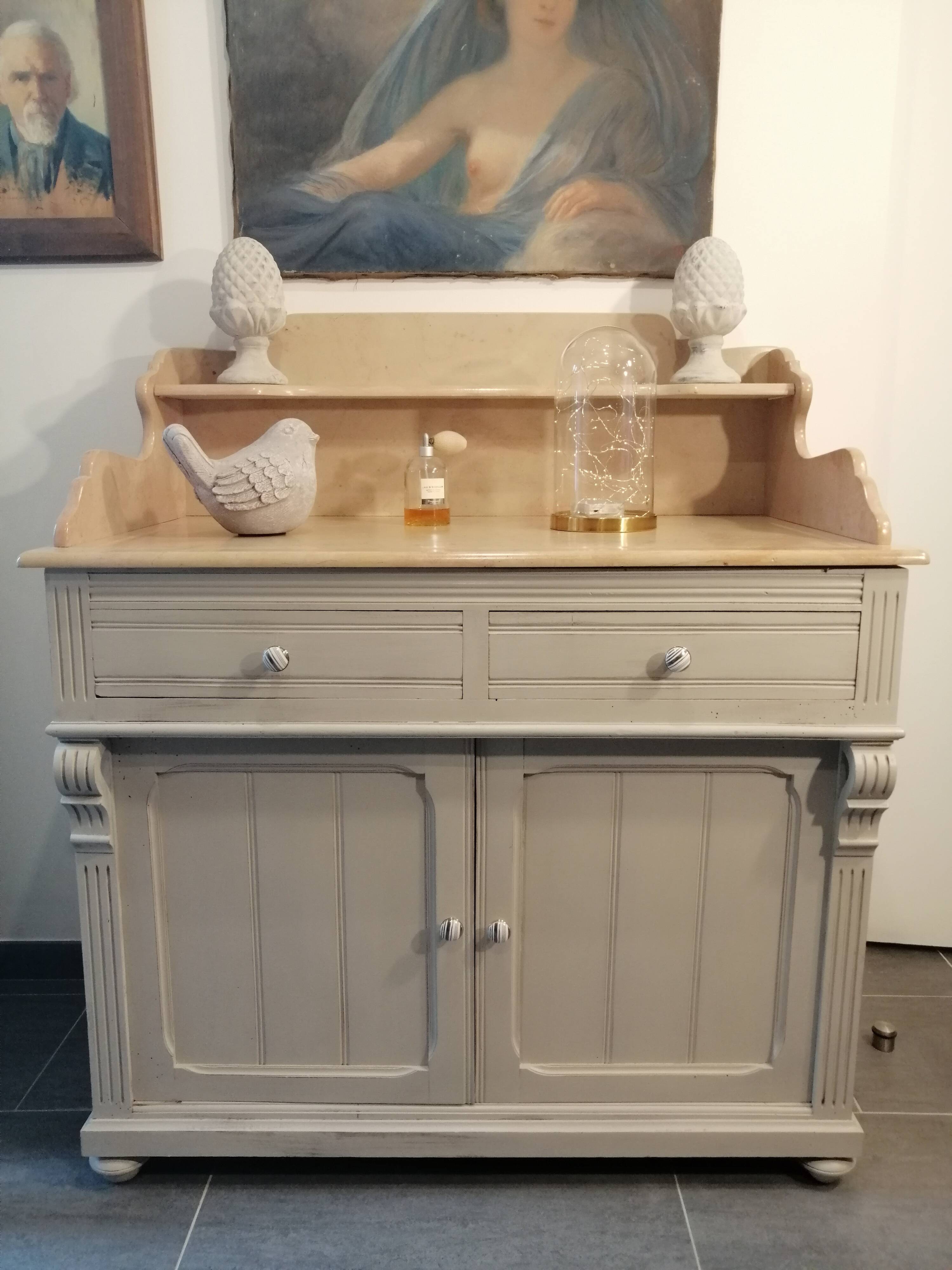 Toilet furniture, 1920
