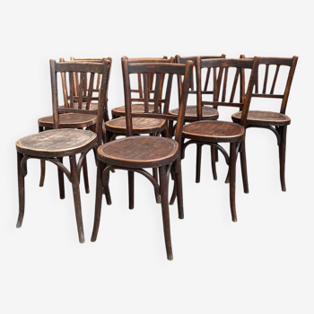 Suite de 9 chaises de bistrot début XXème