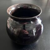 Vase boule brun signé