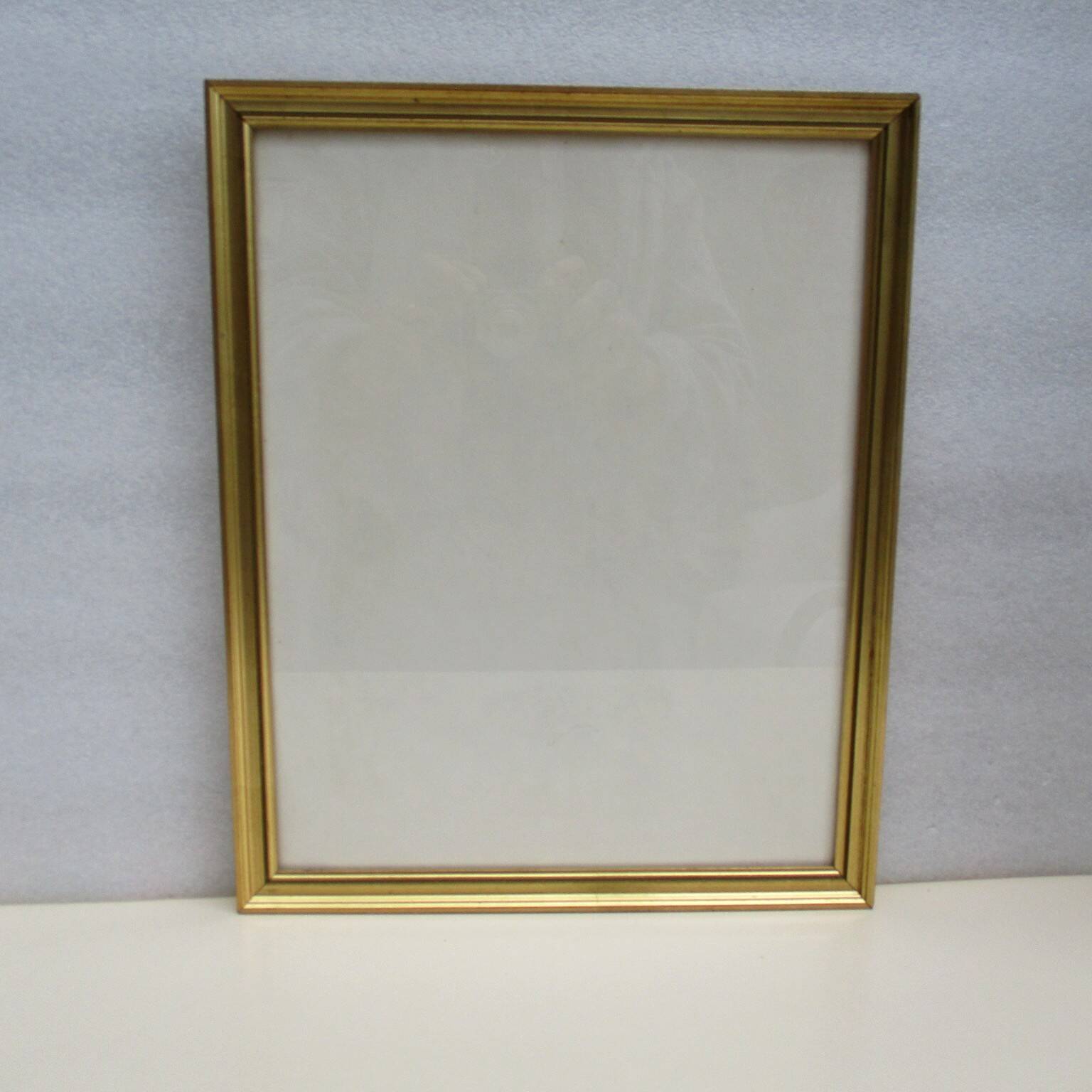 Vintage gilded wood frame for 241 x 302 mm subject