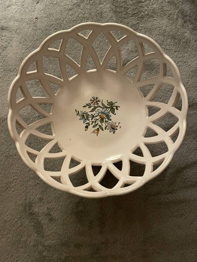 Lallier fruit bowl from Moustiers