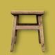 Tabouret rustique en bois massif – esprit brutaliste