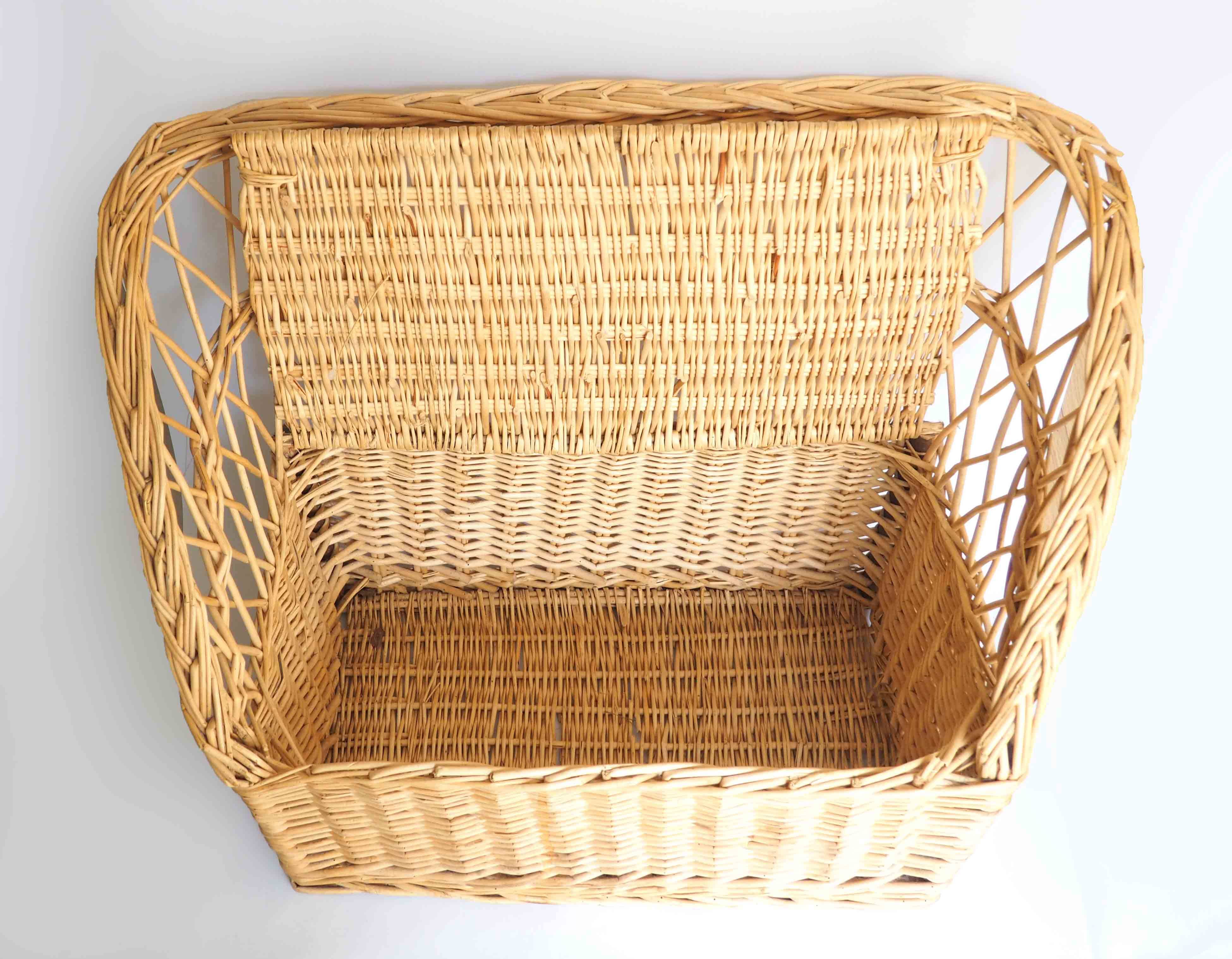 Corolla rattan bench chest