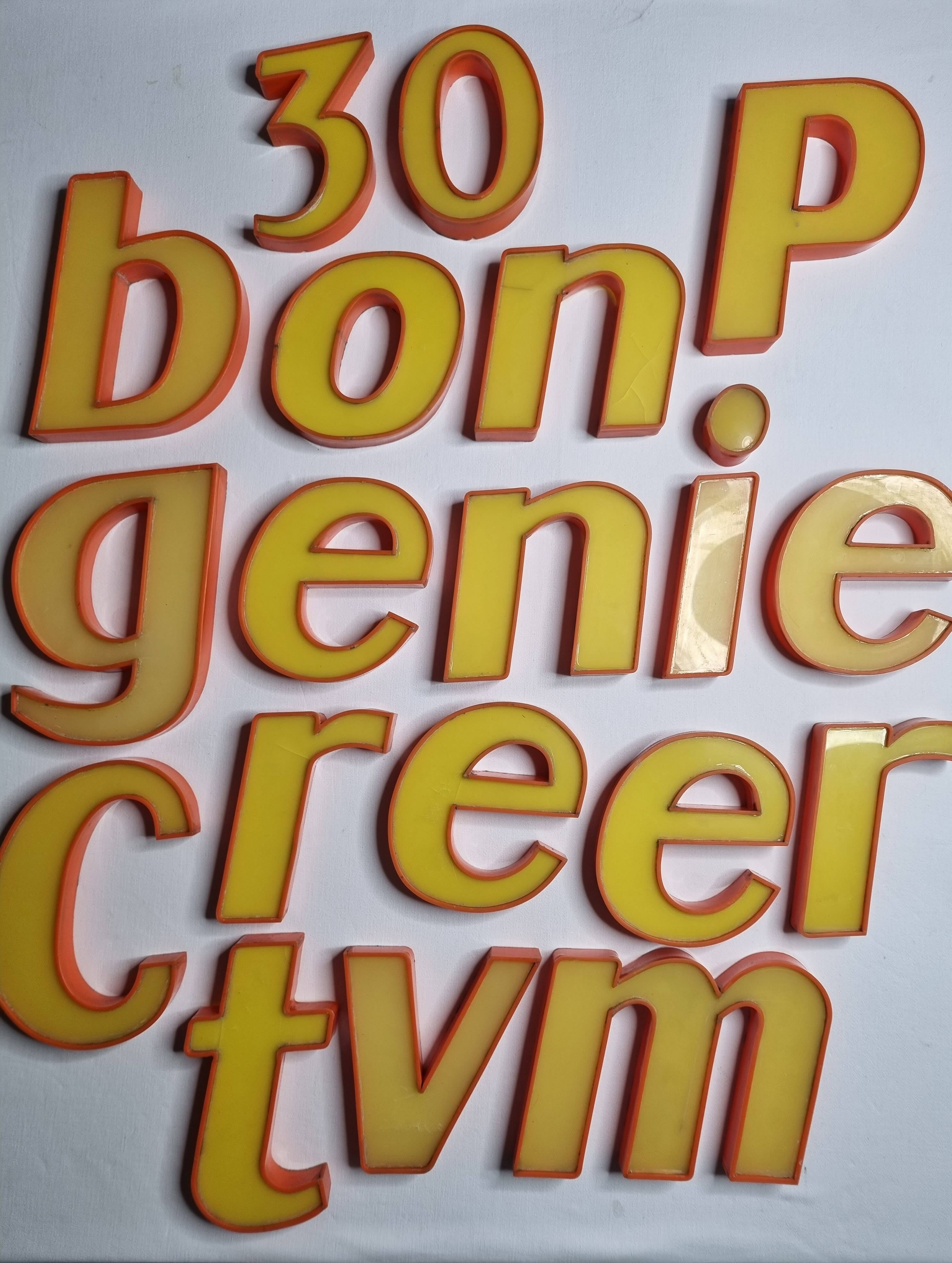 Set of 19 "pop" sign letters, 20 cm