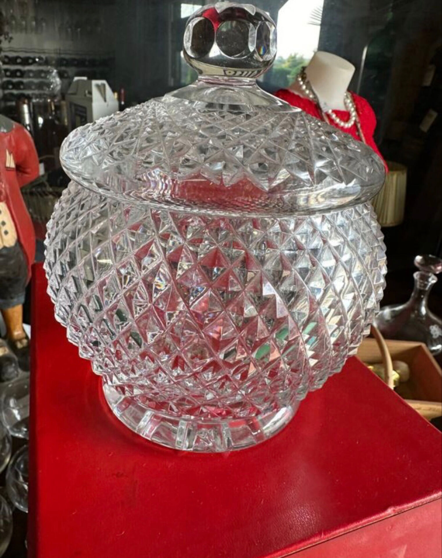 Baccarat crystal bonbonnière