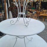 Iron store presentation table