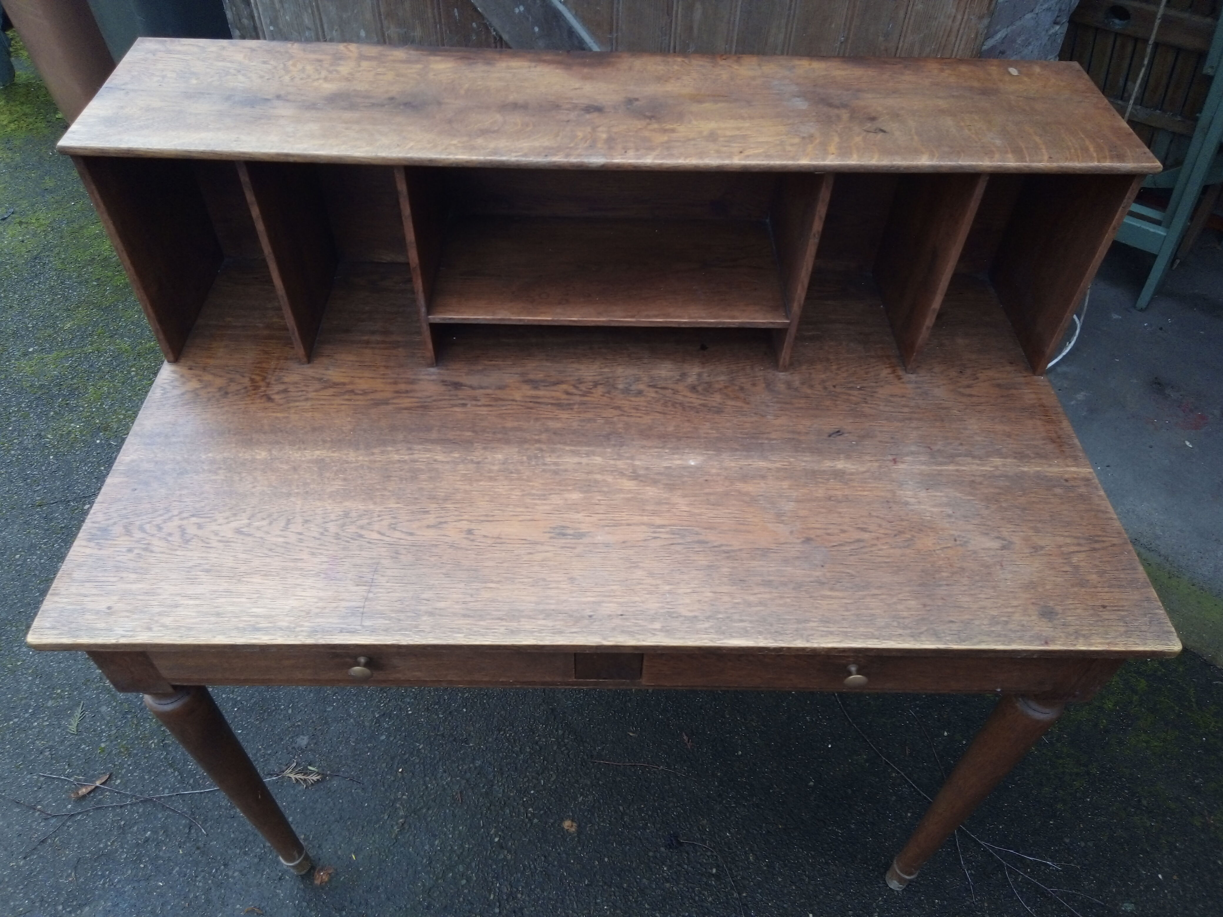 Vintage tiered desk