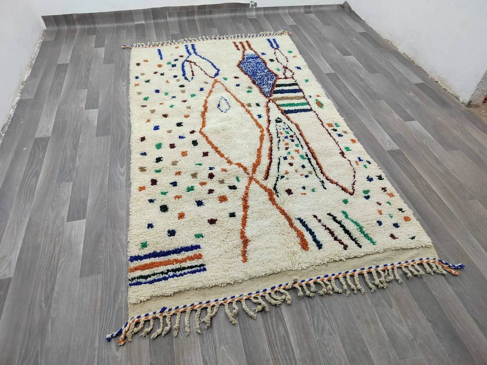 Moroccan rug in pure wool 2.5 x 1.5 m