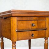 Antique Dressing Table in Brown Venered with Mahogany, 1860