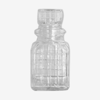 Glass jar