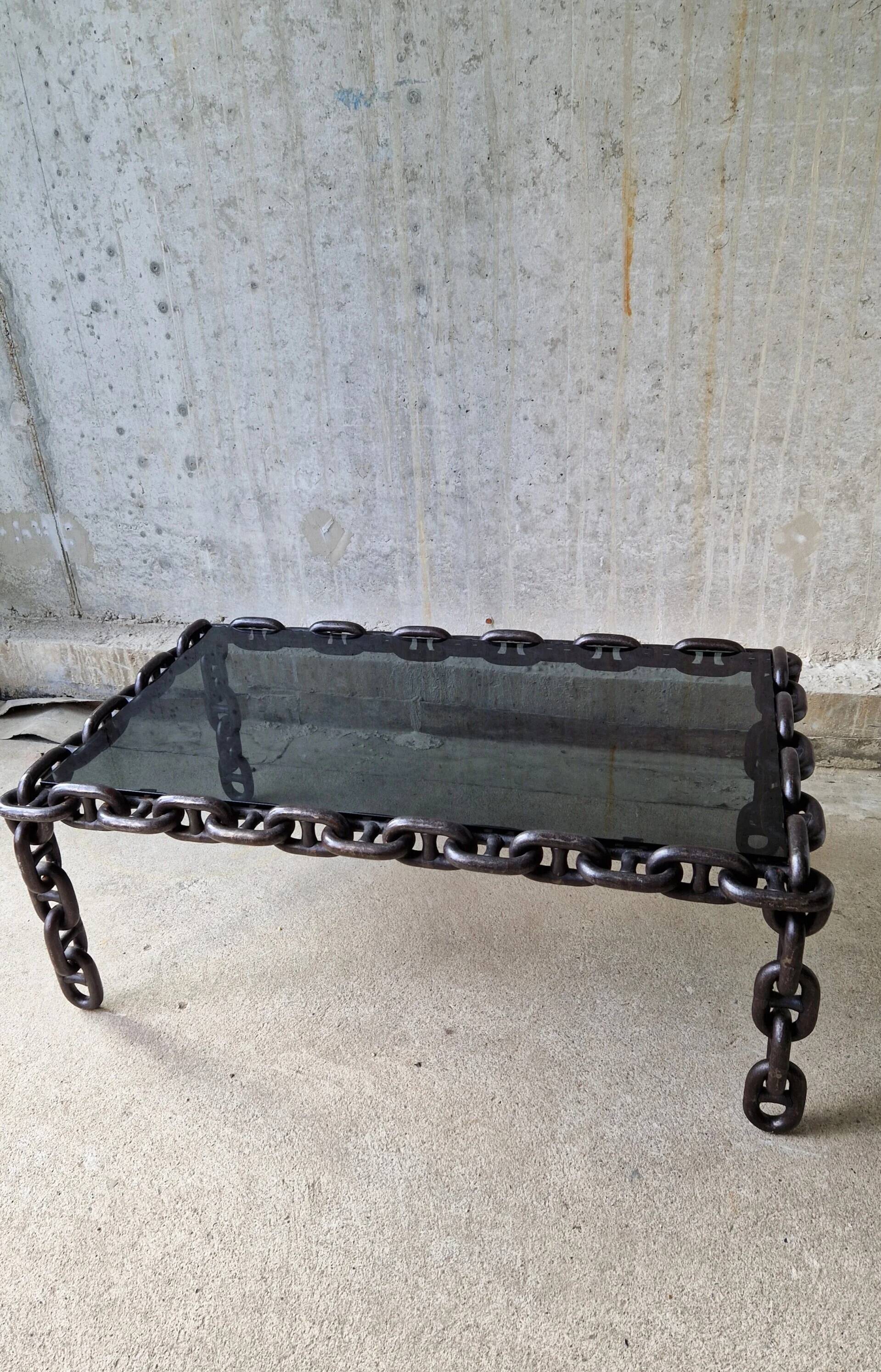 Table à chaînes brutaliste, années 1970