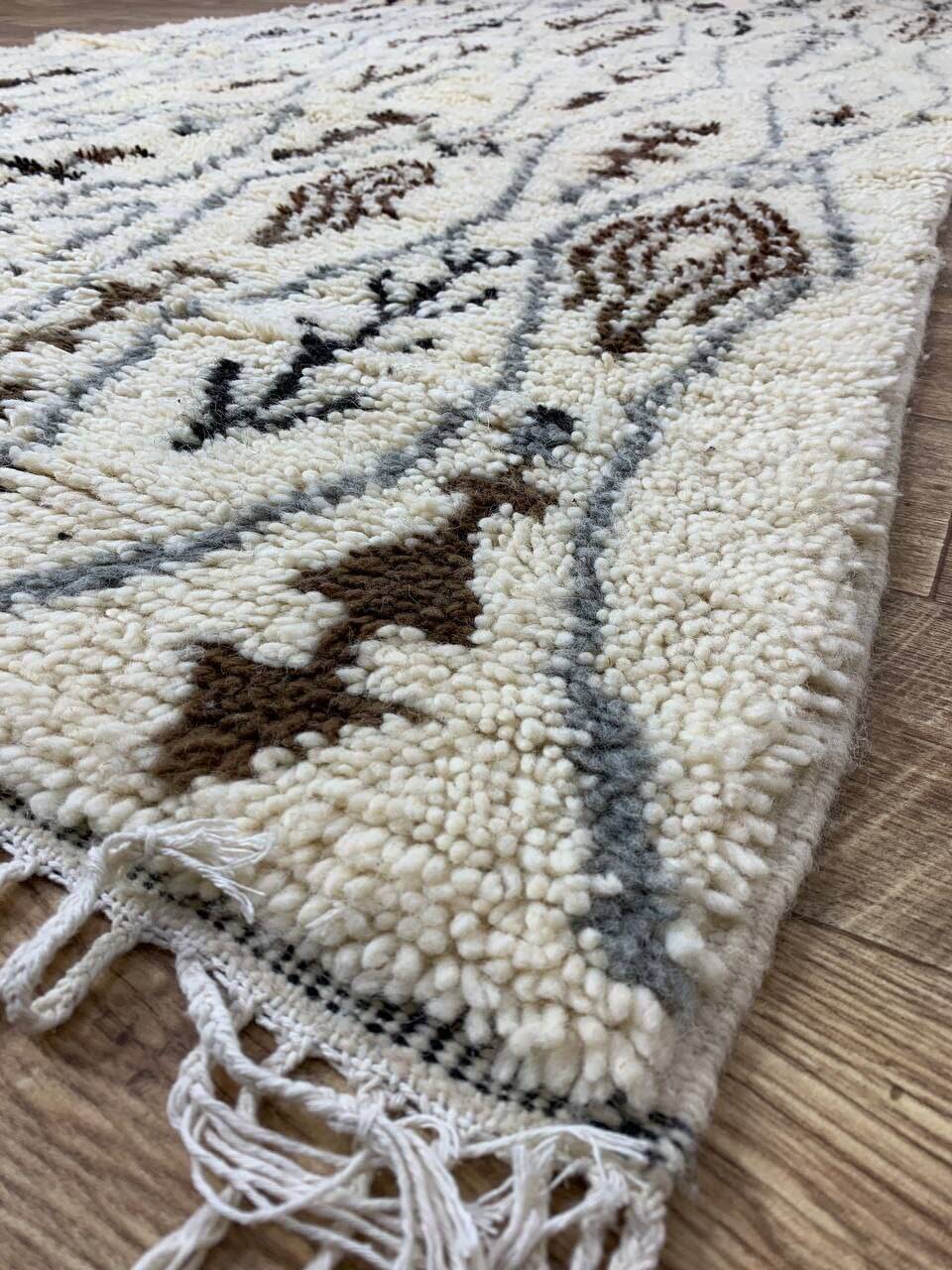 Handmade Moroccan Berber rug 254 X 144 CM