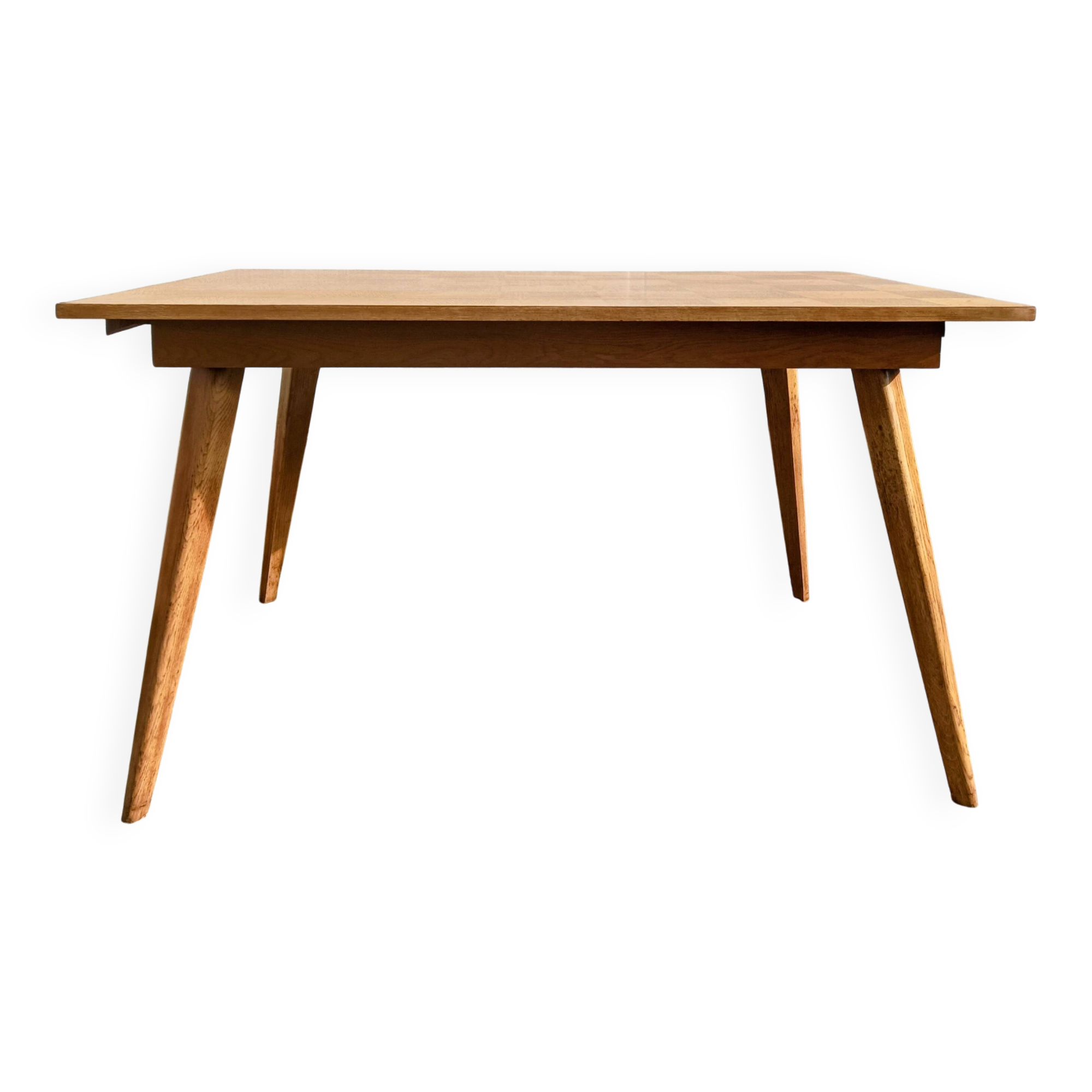 Dining table with tapered legs