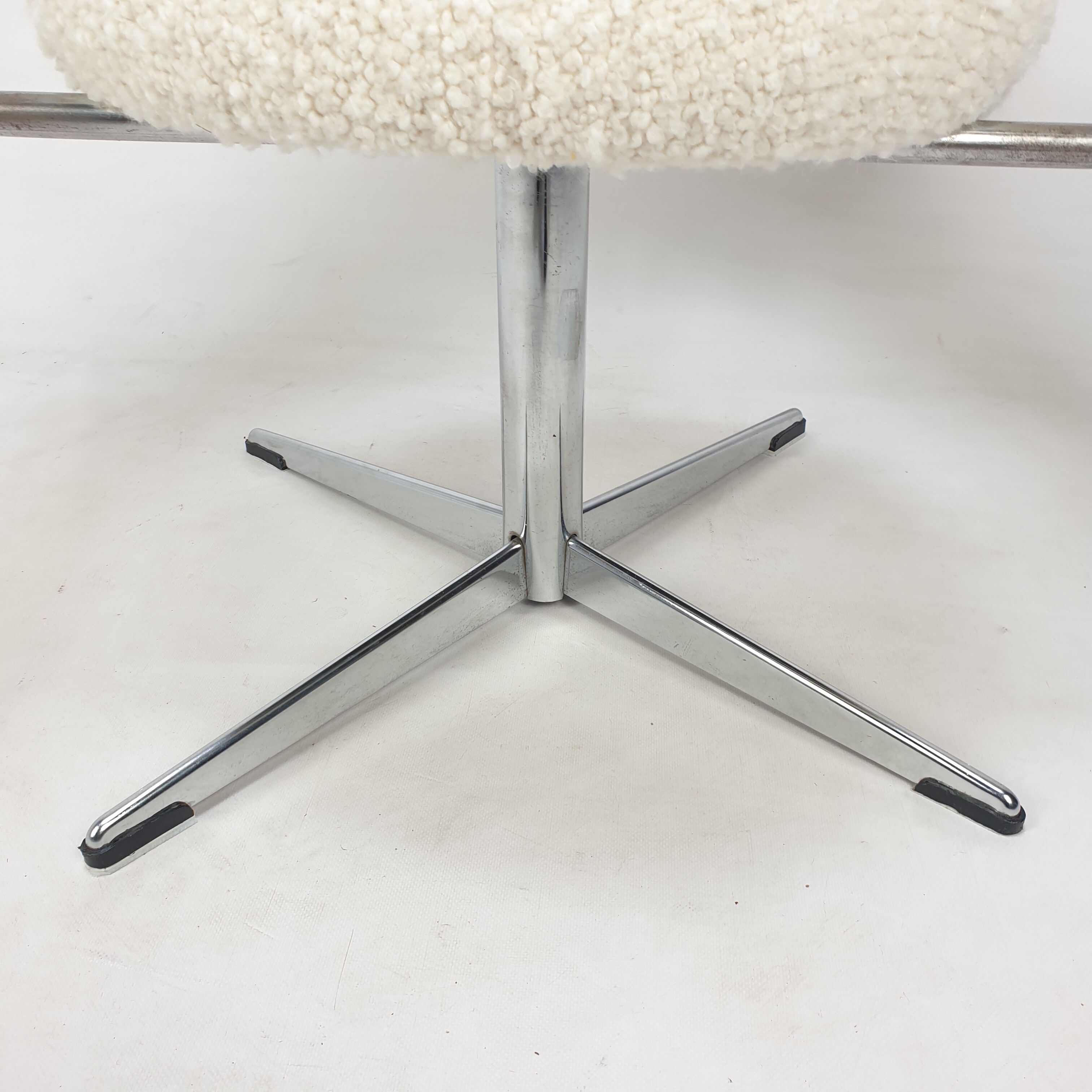 Ensemble de 2 fauteuils ronds, années 1970