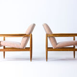Ensemble de deux fauteuils danois en tissu rose