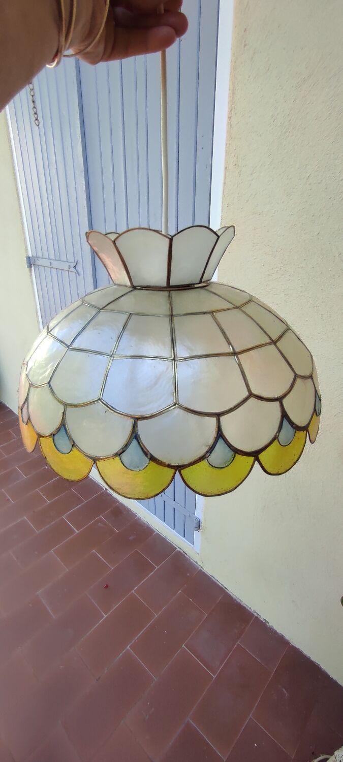 Mother-of-pearl luster