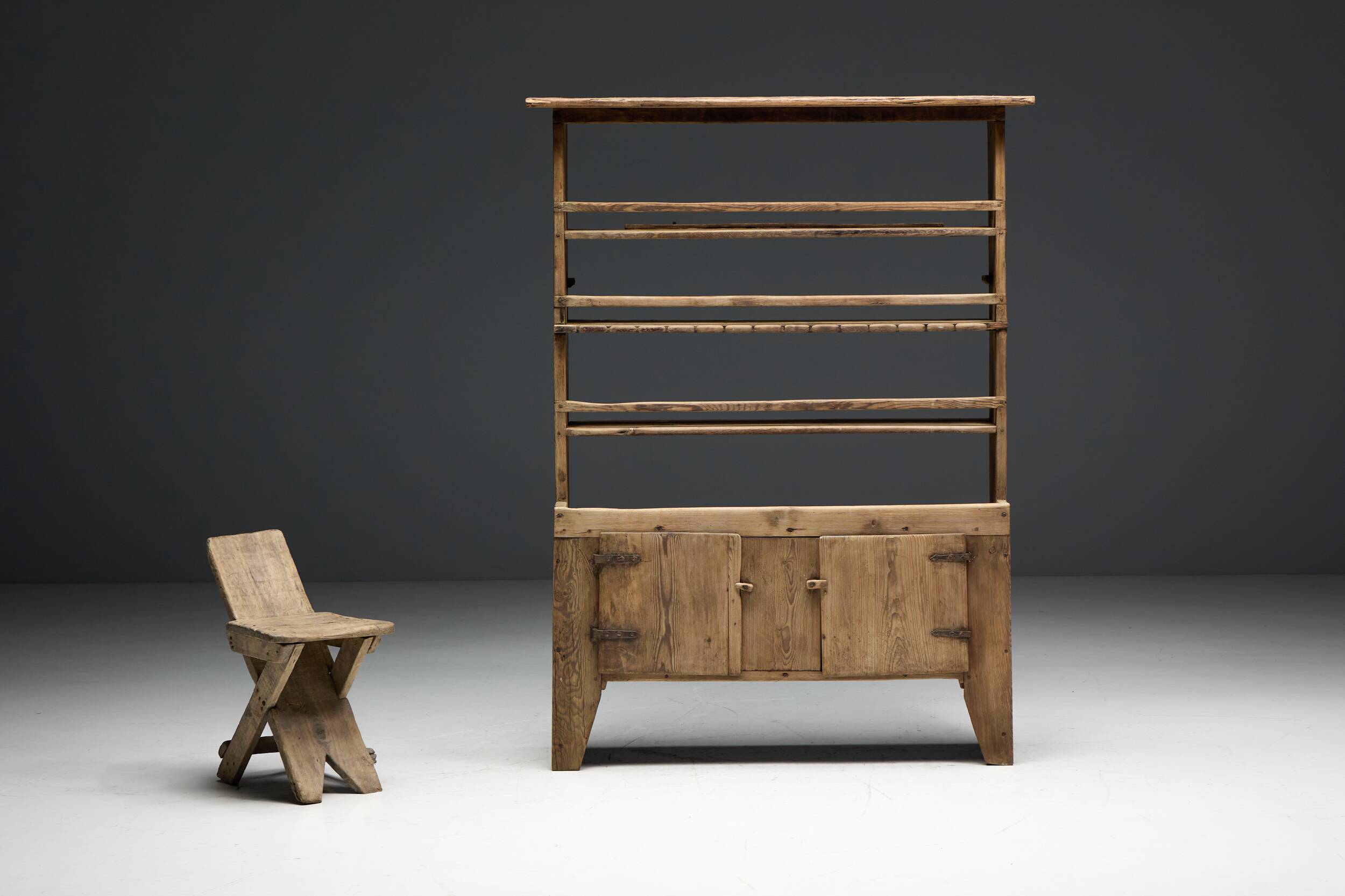 Cabinet rustique primitif, France, 19e siècle