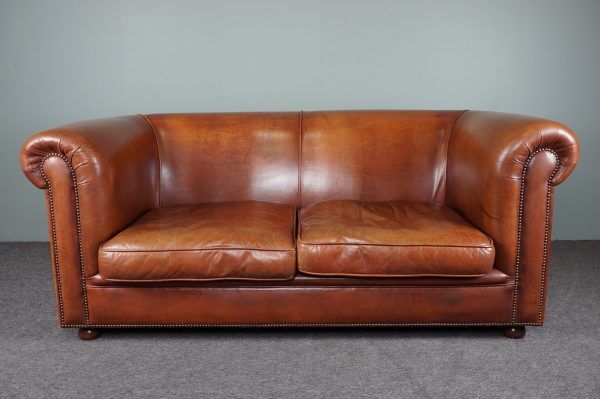 Chesterfield 2.5 seater sofa in smooth cowhide leather