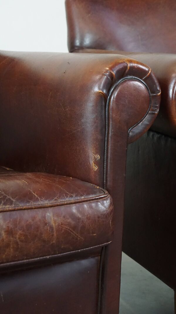 Lot de 2 fauteuils design en peau de mouton