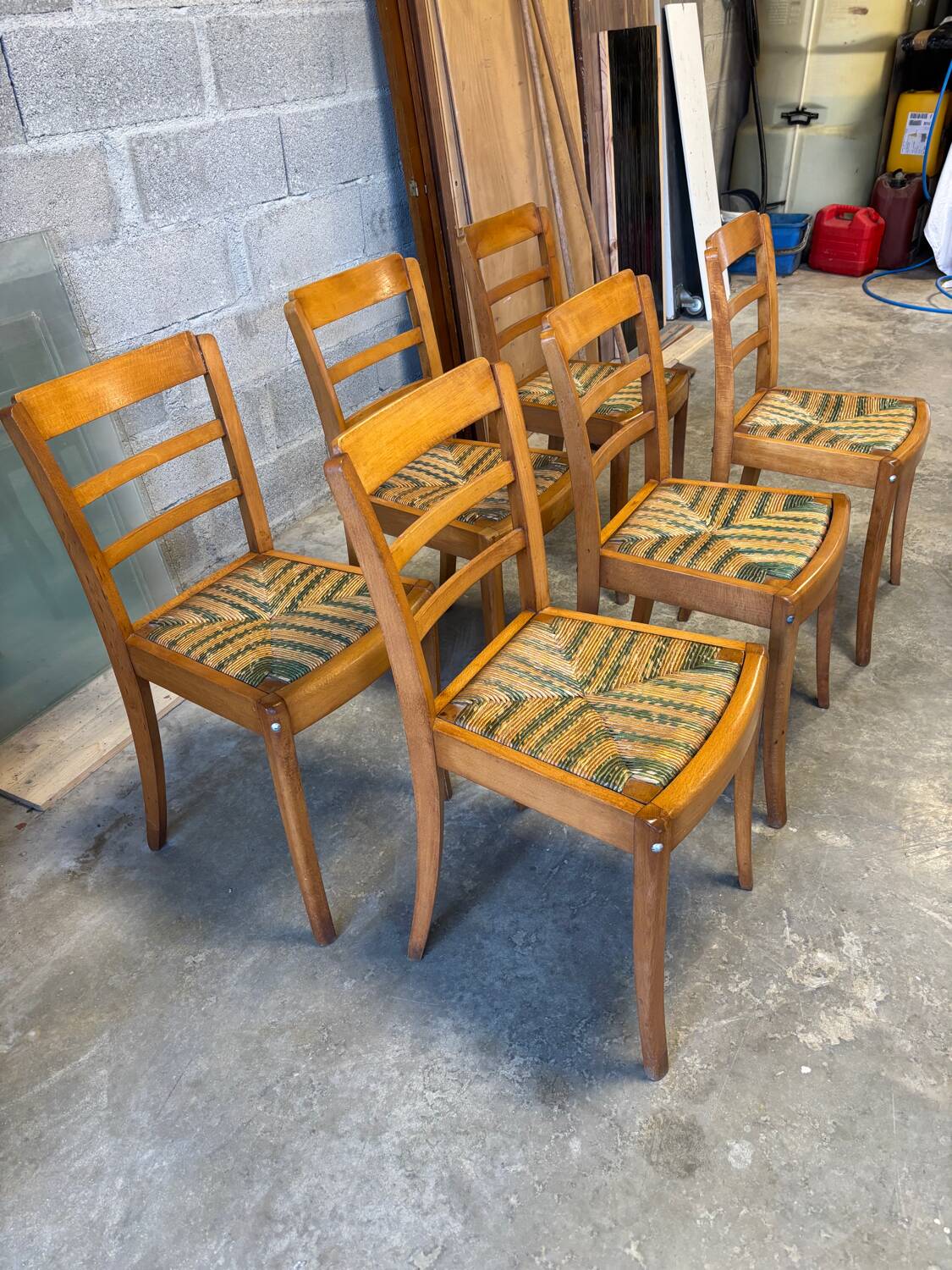 Monobloc bistro chairs