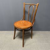 Set of 4 French Cafe Chairs with Graceful Seats