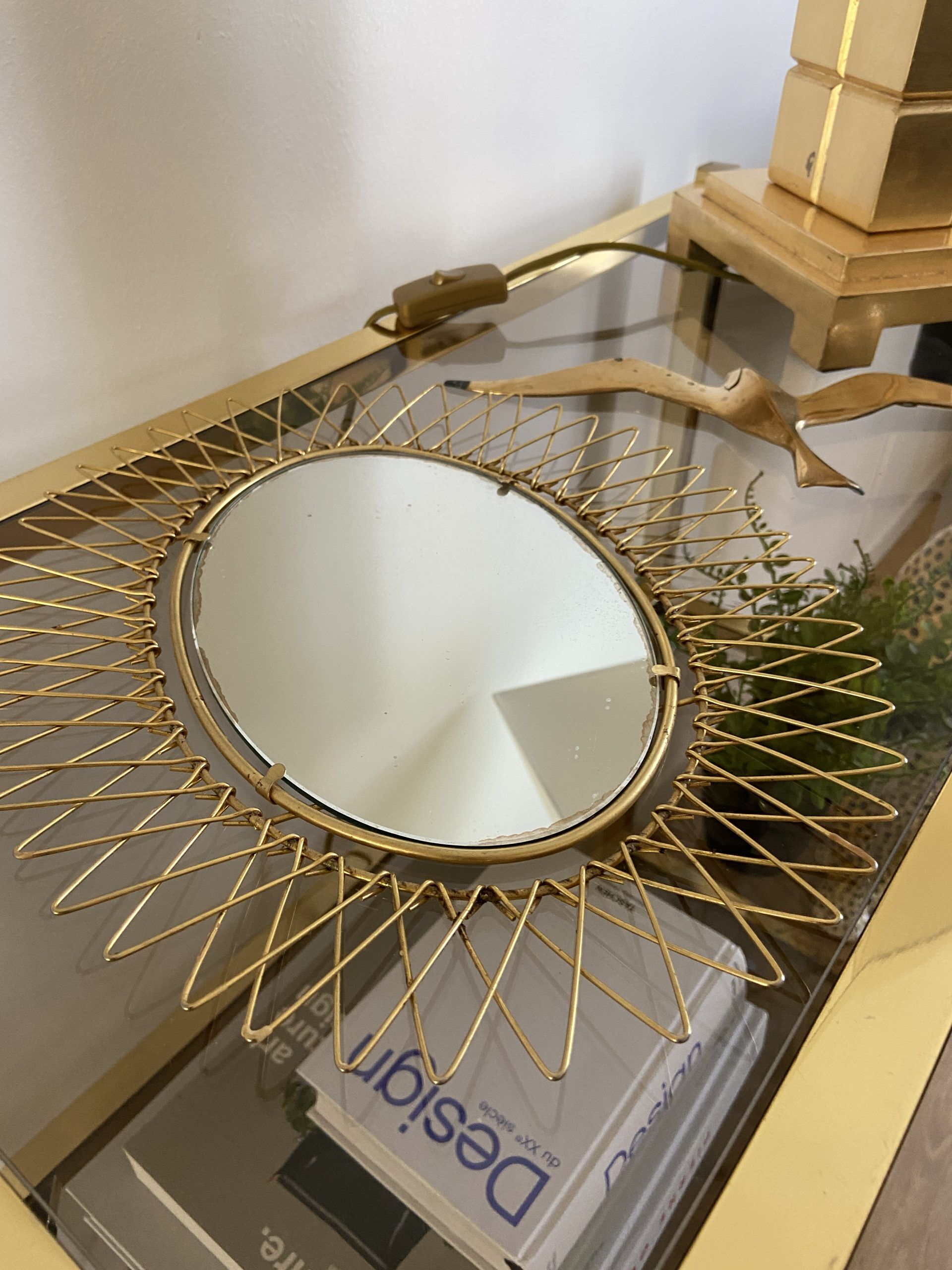 Retractable golden sun mirror 50s