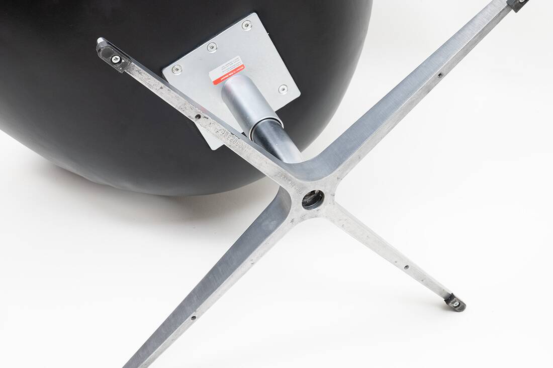 Danish Swan chair design Arne Jacobsen Fritz Hansen