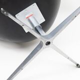 Danish Swan chair design Arne Jacobsen Fritz Hansen