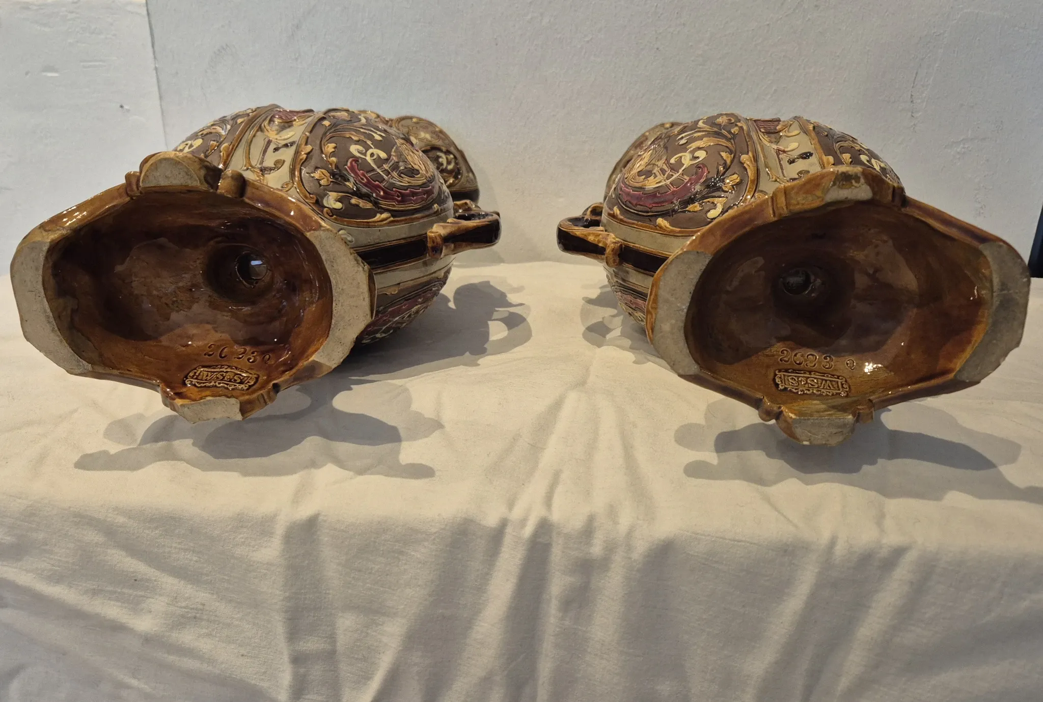 Pair of major vases in majolica - Wilhelm Schiller & Son
