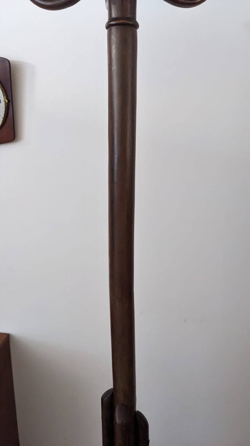 Bistro parrot coat rack