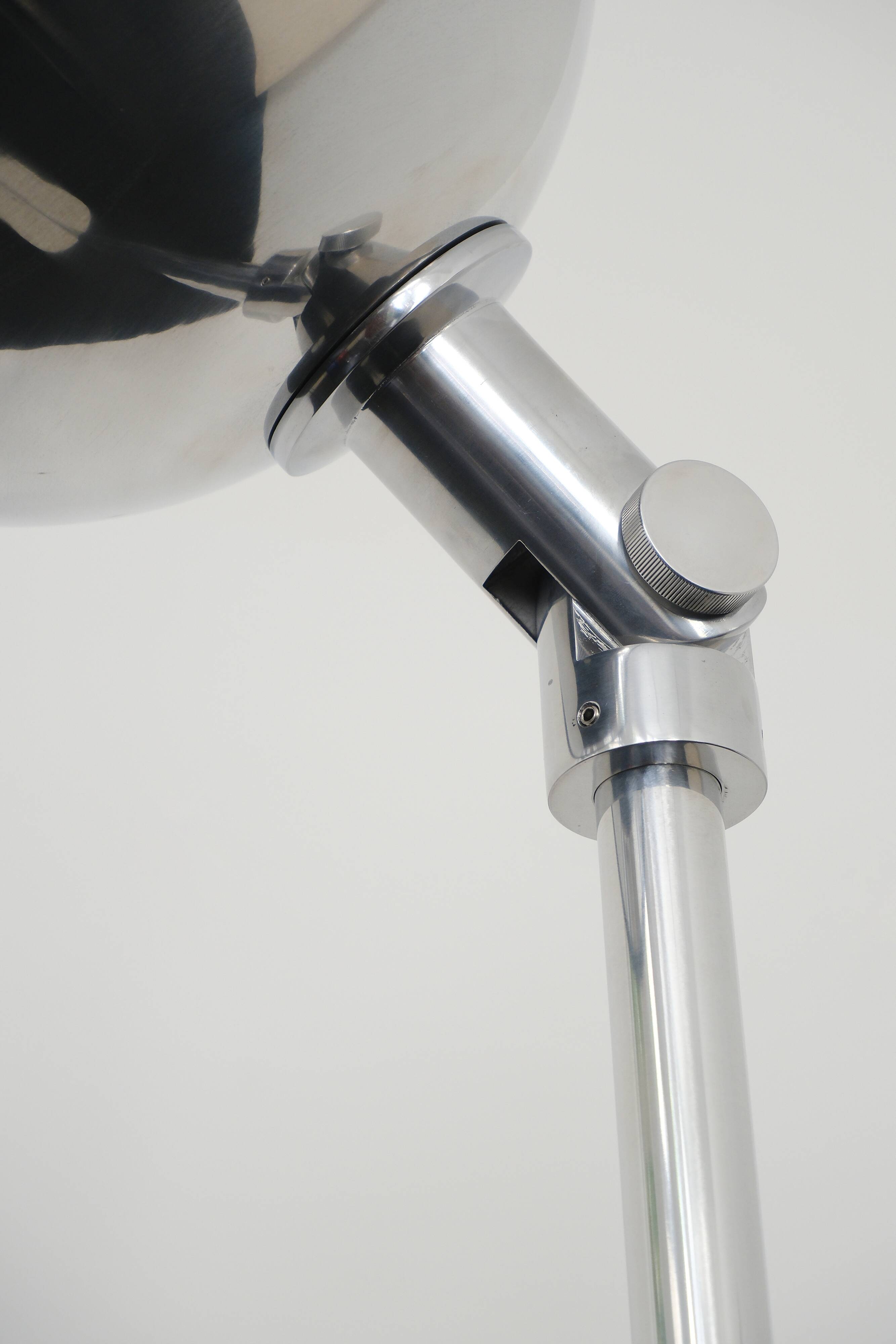 Lampadaire "Gatcpac F" par Josep Torres Clavé / Santa & Cole