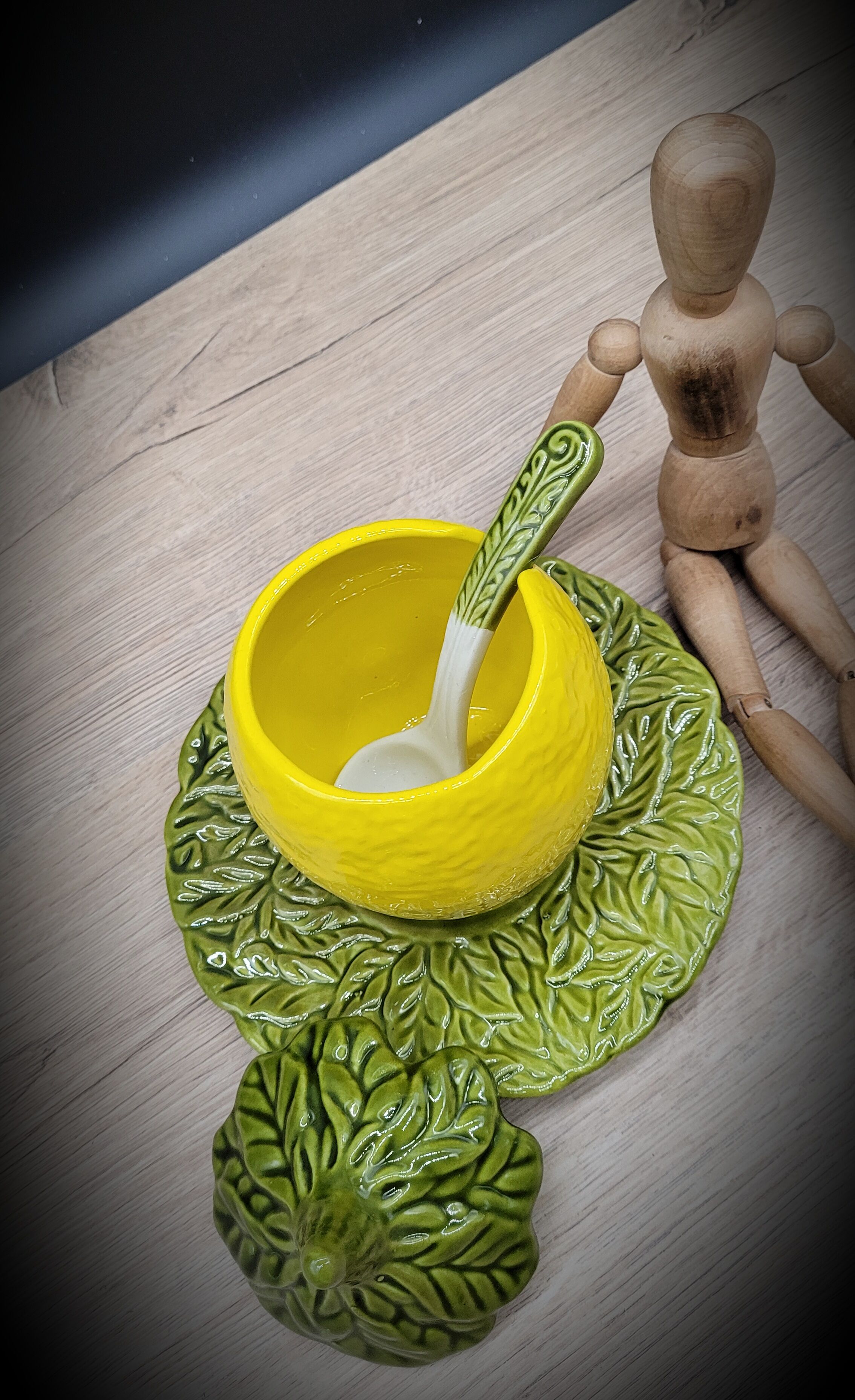 Sugar bowl lemon slip