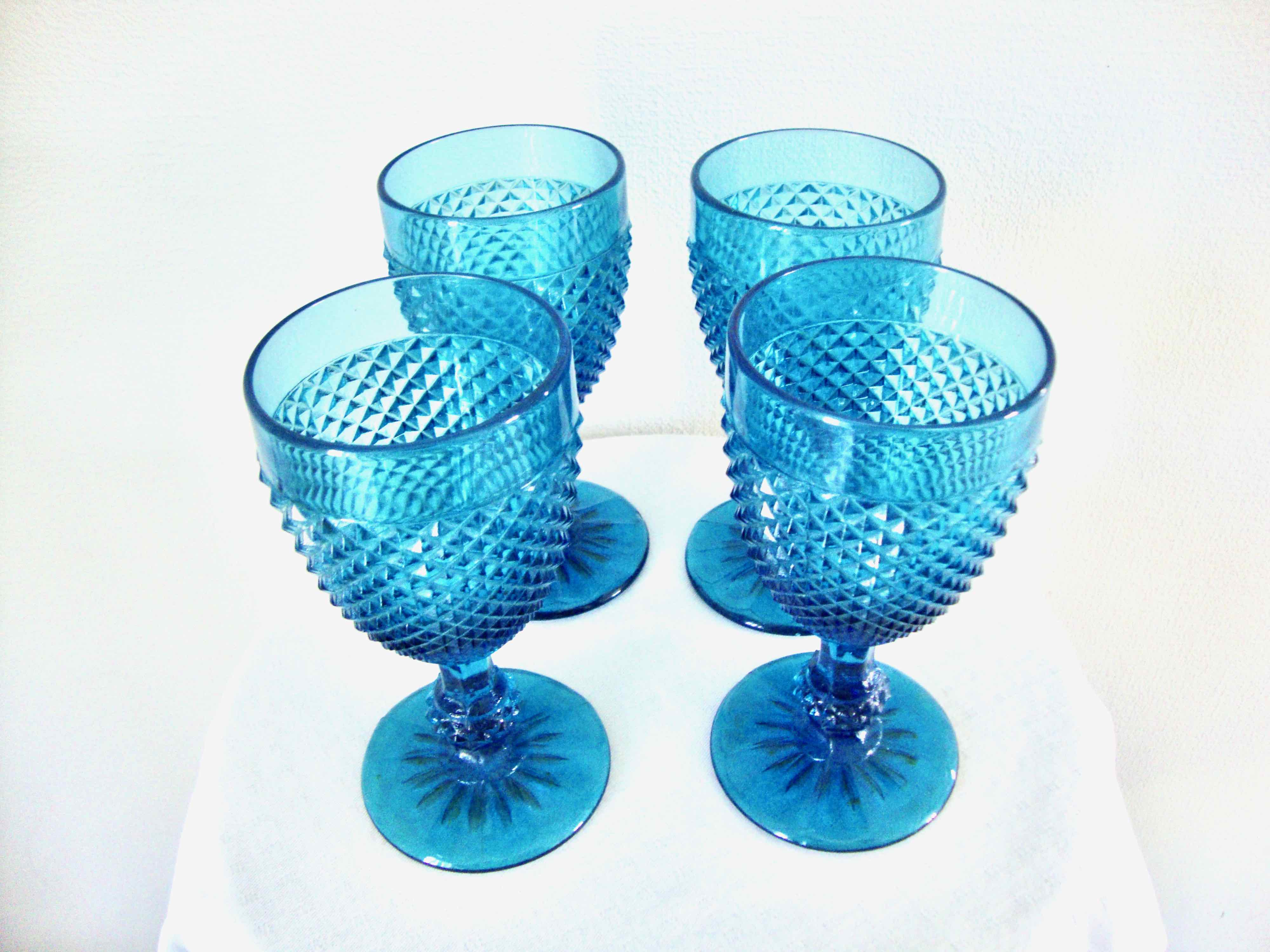 8 verres à pied