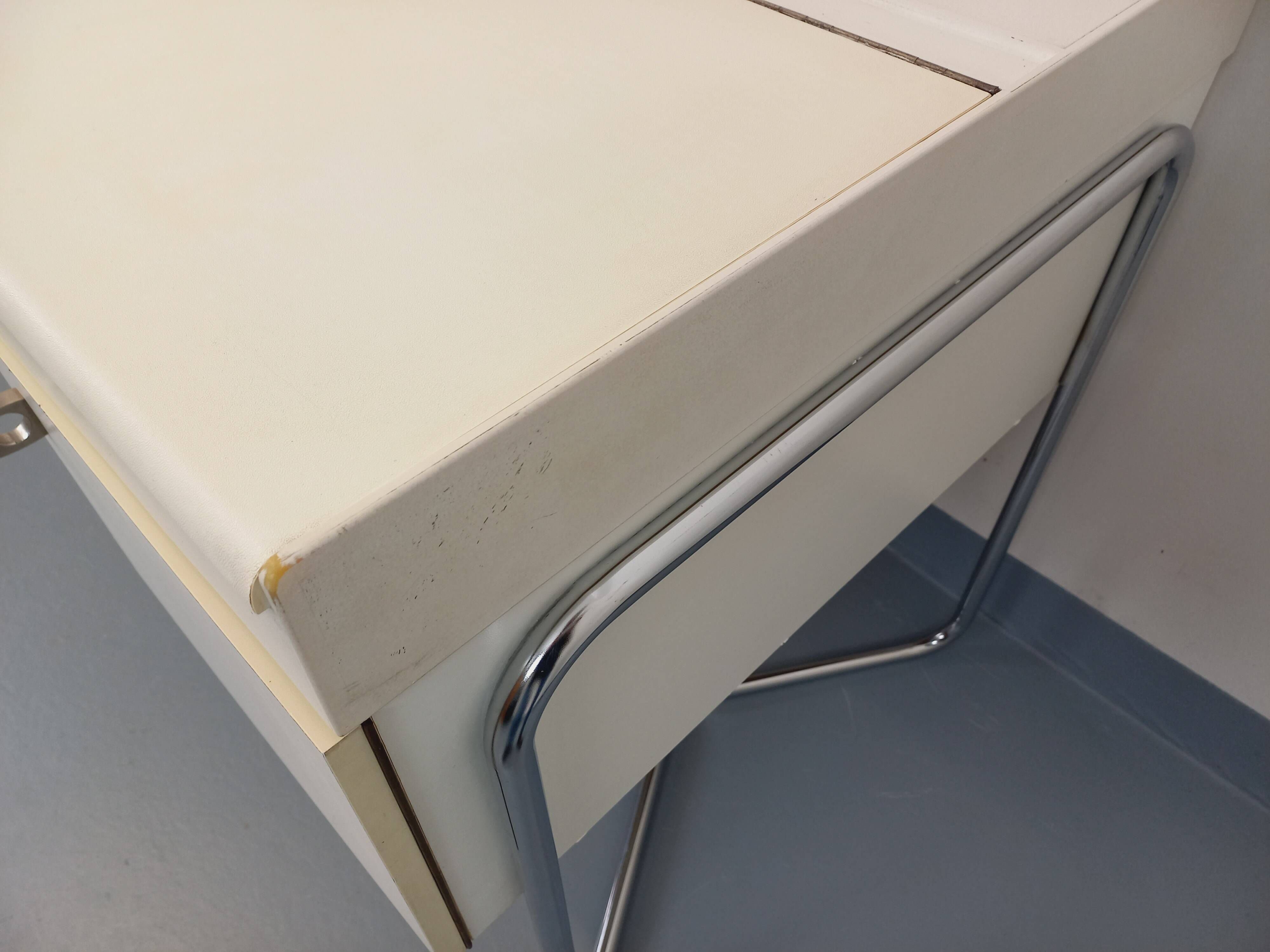 Vintage Bauhaus style desk in melamine and chrome metal from the 1970s.